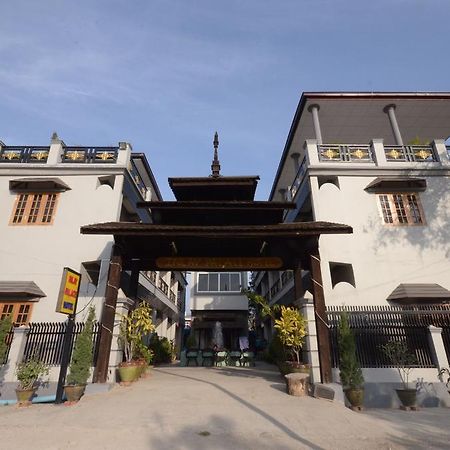 Inlay Palace Hotel Nyaung Shwe Bagian luar foto