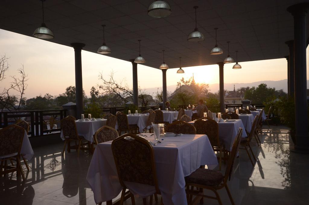Inlay Palace Hotel Nyaung Shwe Bagian luar foto