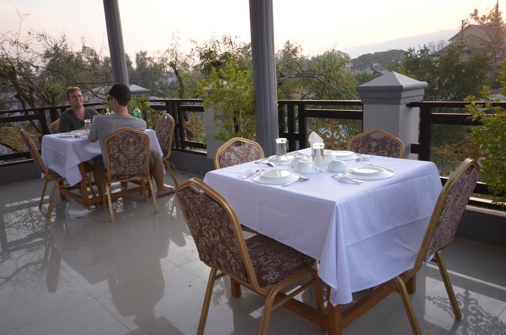 Inlay Palace Hotel Nyaung Shwe Bagian luar foto