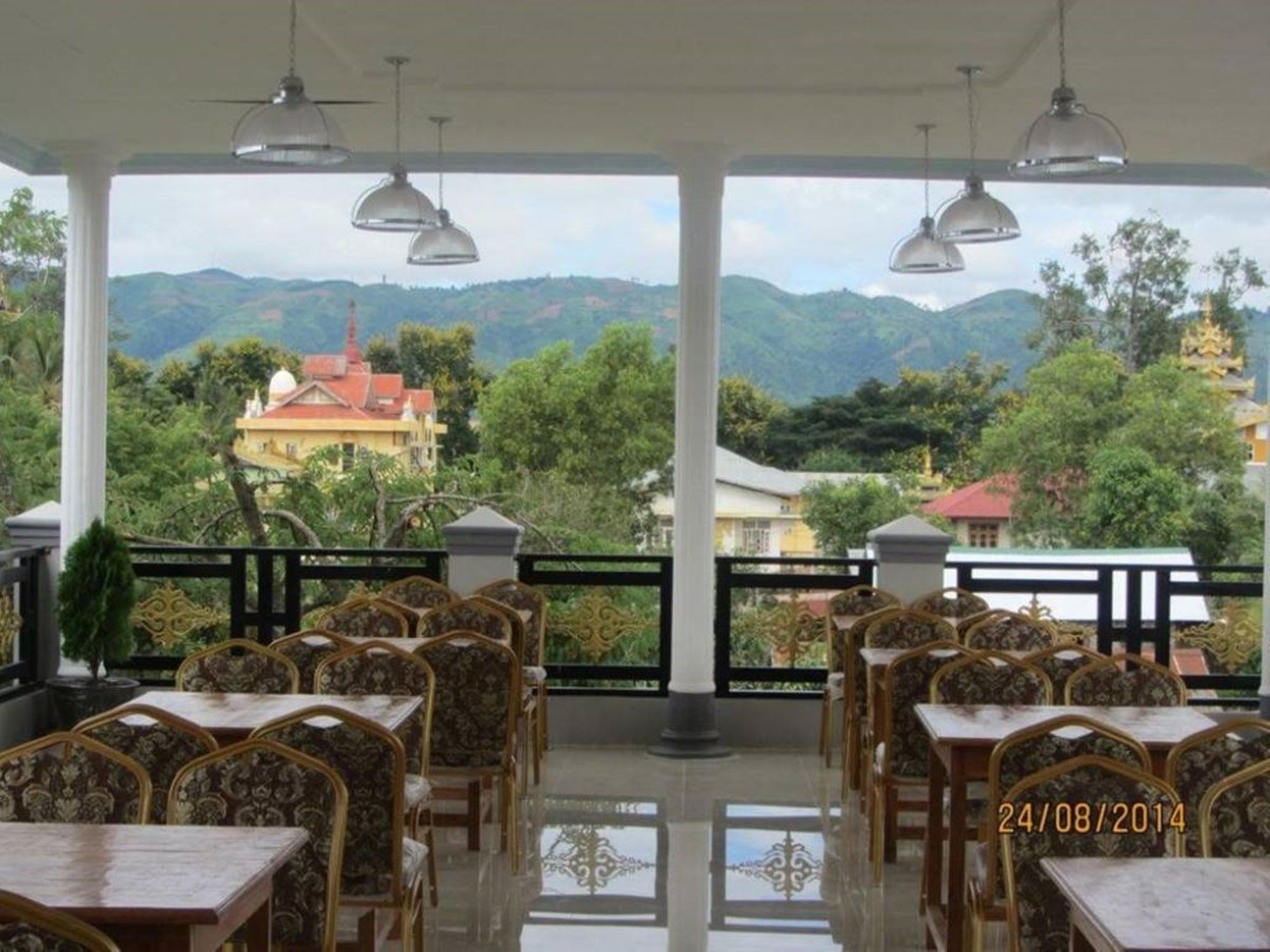 Inlay Palace Hotel Nyaung Shwe Bagian luar foto