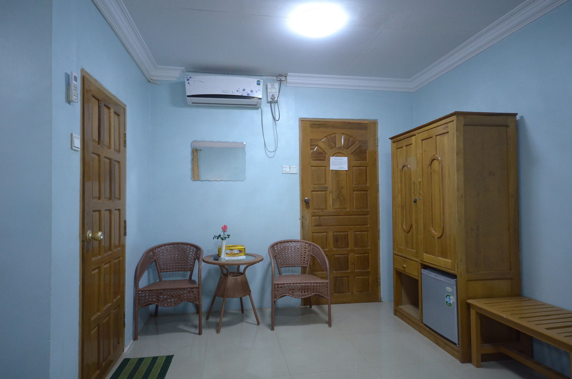 Inlay Palace Hotel Nyaung Shwe Bagian luar foto