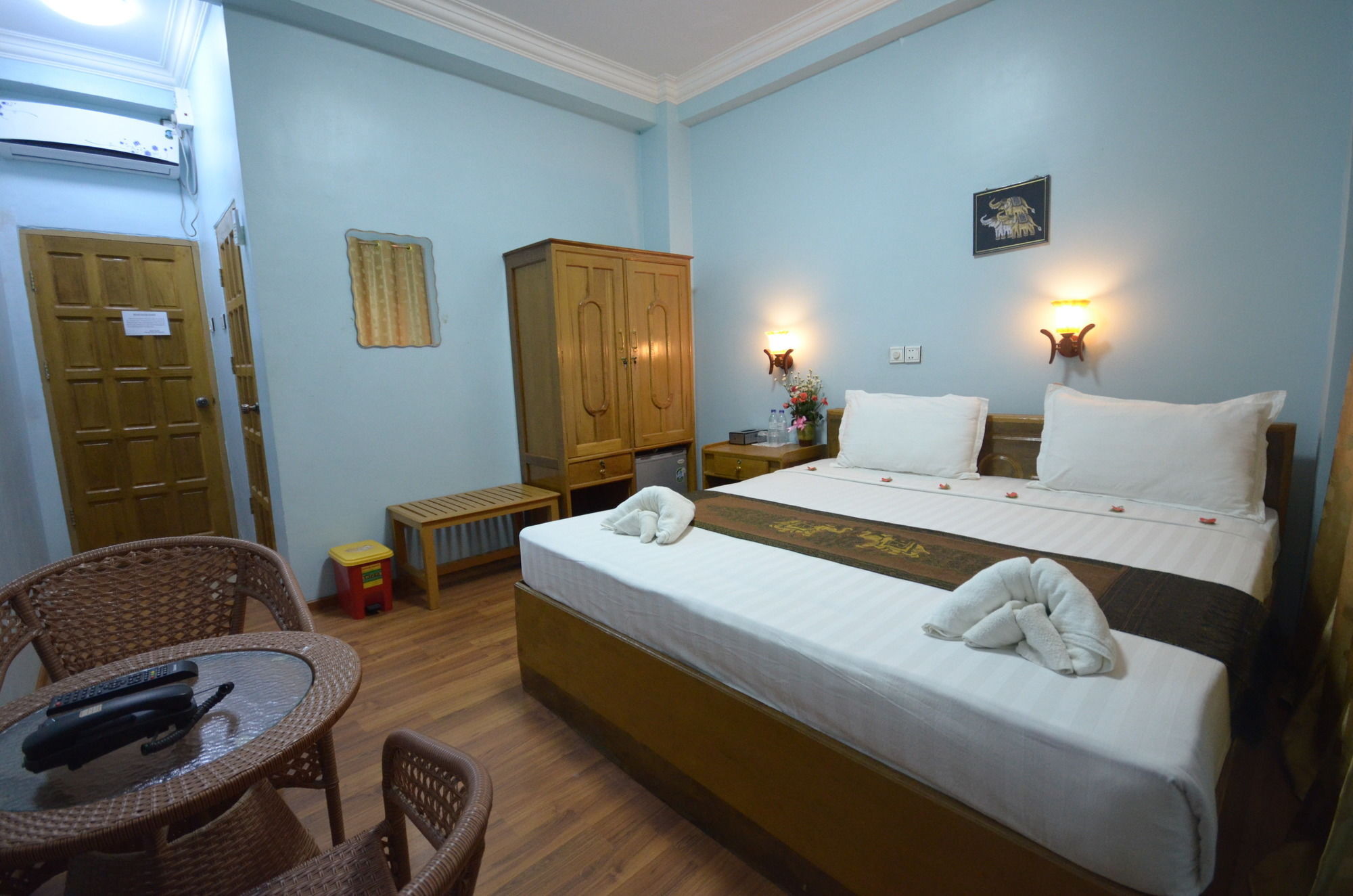 Inlay Palace Hotel Nyaung Shwe Bagian luar foto
